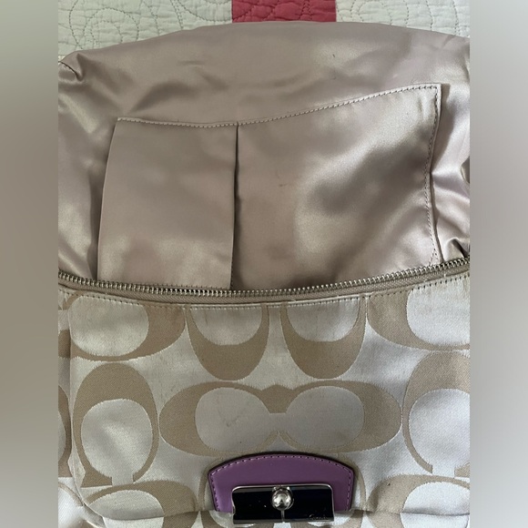 Like new condition Coach Kristen kisslock purse - Picture 4 of 8